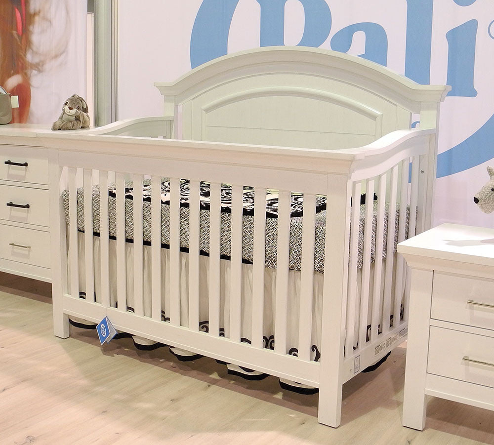 Fawn Baby Yosemite Conjunto de berçário de 2 peças - Berço e cômoda dupla em branco vintage- Bambi Baby