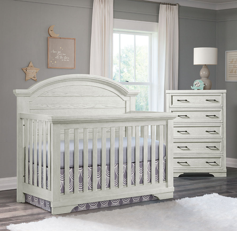 Conjunto de berçário de 2 peças Westwood Foundry - Berço arqueado e cômoda de 5 gavetas em White Dove - Bambi Baby