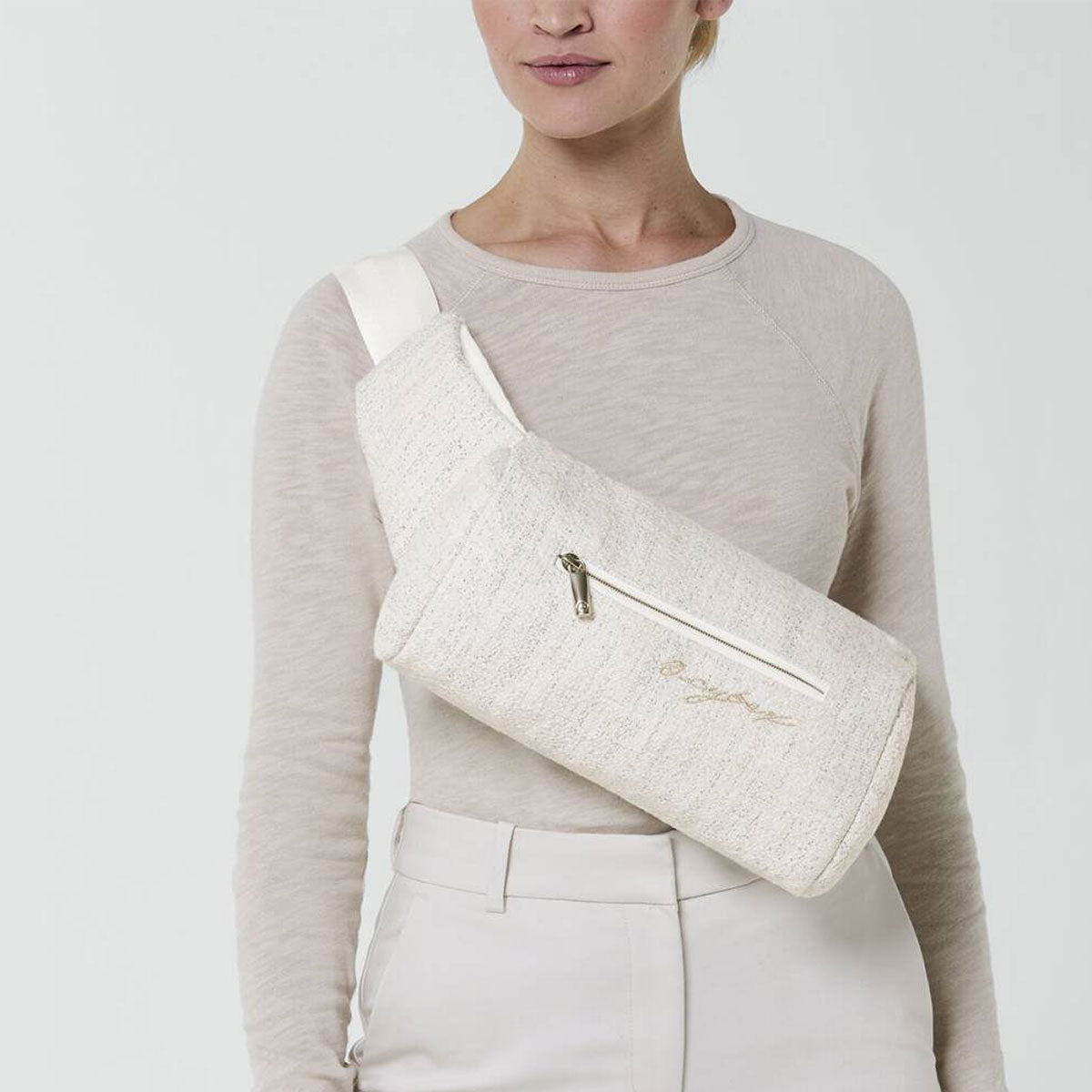 cybex coya bag CYBEX Coya Baby Carrier Boucle