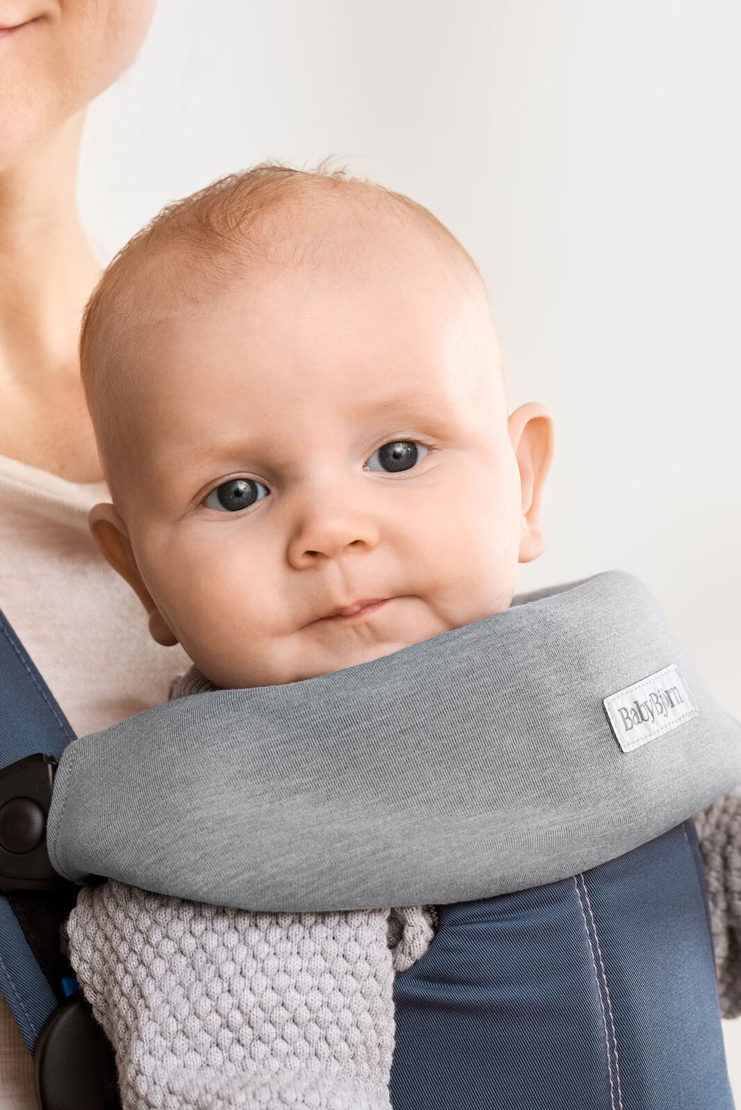 BabyBjorn Bib for Baby Carrier Mini & Free- Bambi Baby