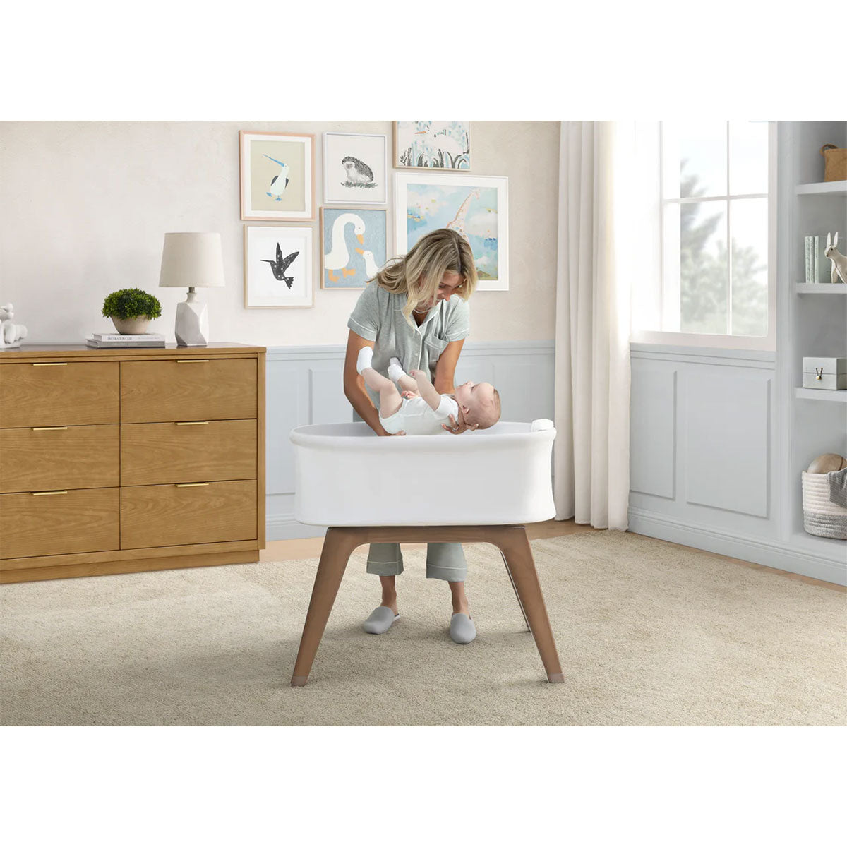 Delta Children Aero Smart Auto Glide Bassinet- Bambi Baby