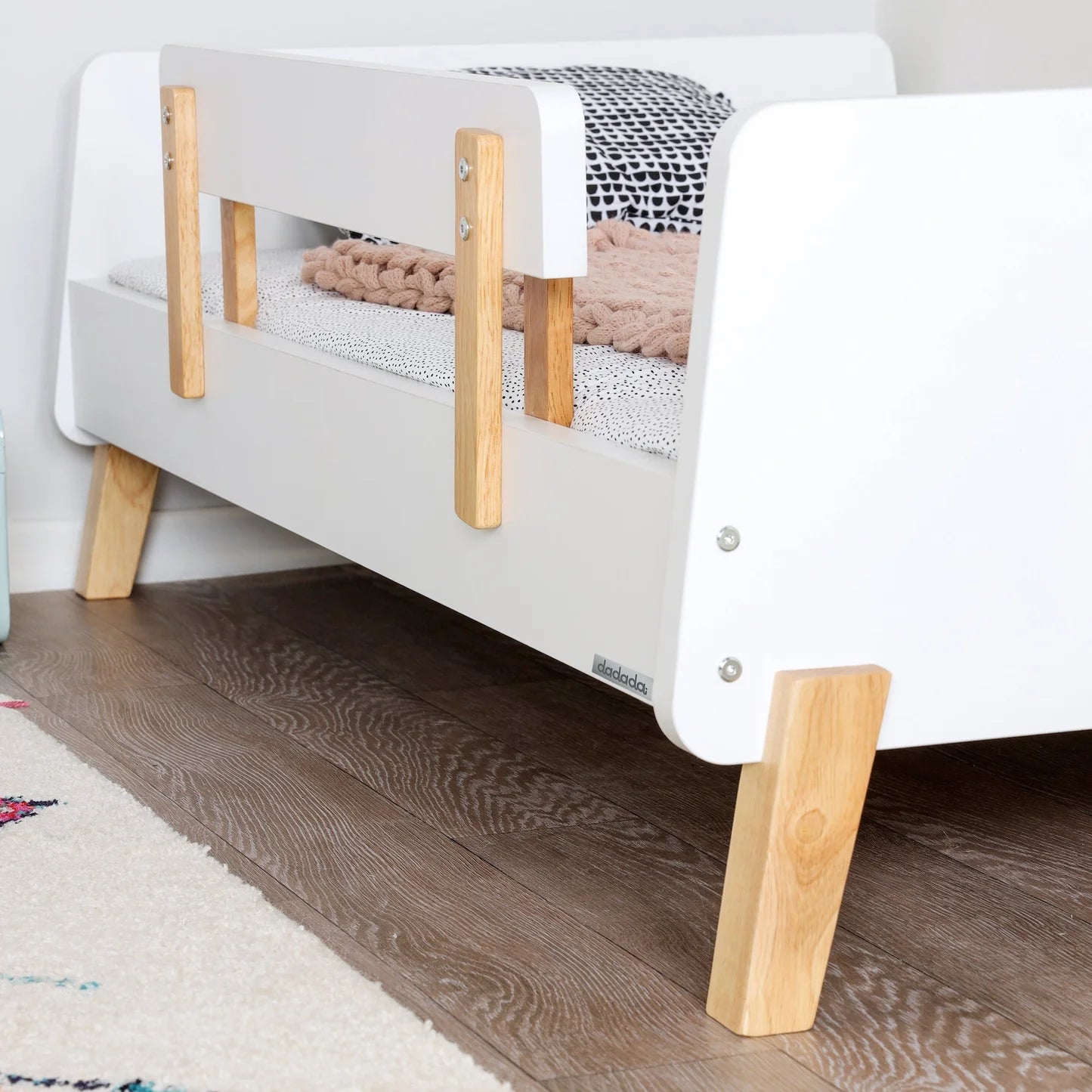 Cama infantil Dadada Muse Collection em branco e natural- Bambi Baby