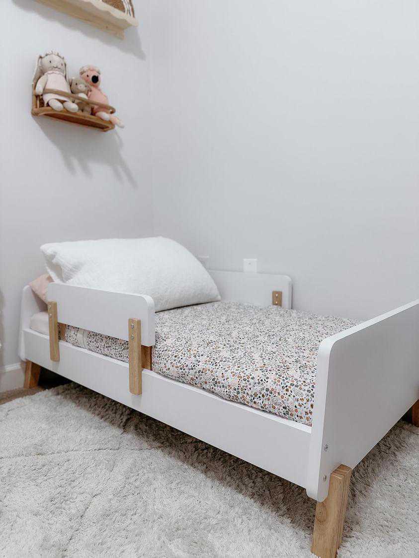 Cama infantil Dadada Muse Collection em branco e natural- Bambi Baby