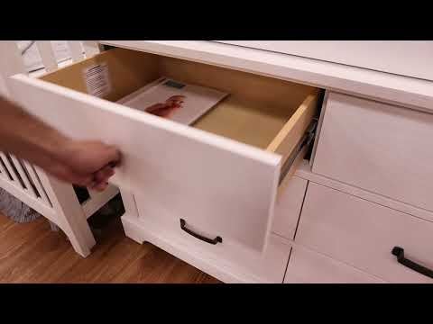 Cuna convertible 4 en 1 NEST Emerson Collection en color blanco - Bambi Baby
