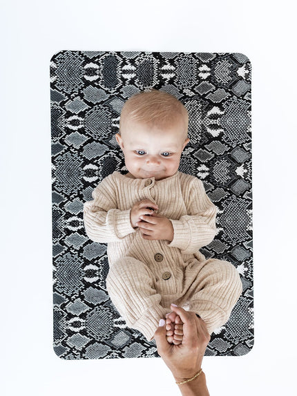 Tushbaby The Changing Pad- Bambi Baby