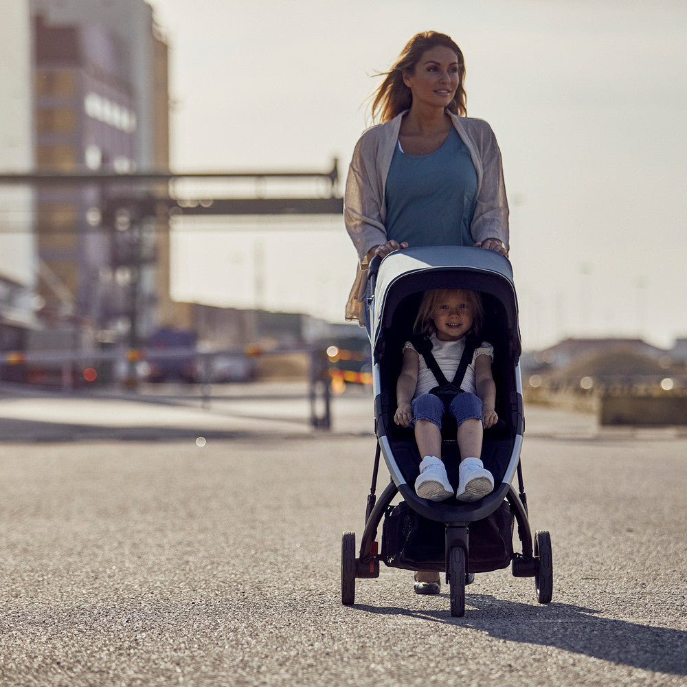 Thule Spring in Alunimum and Majolica Blue- Bambi Baby